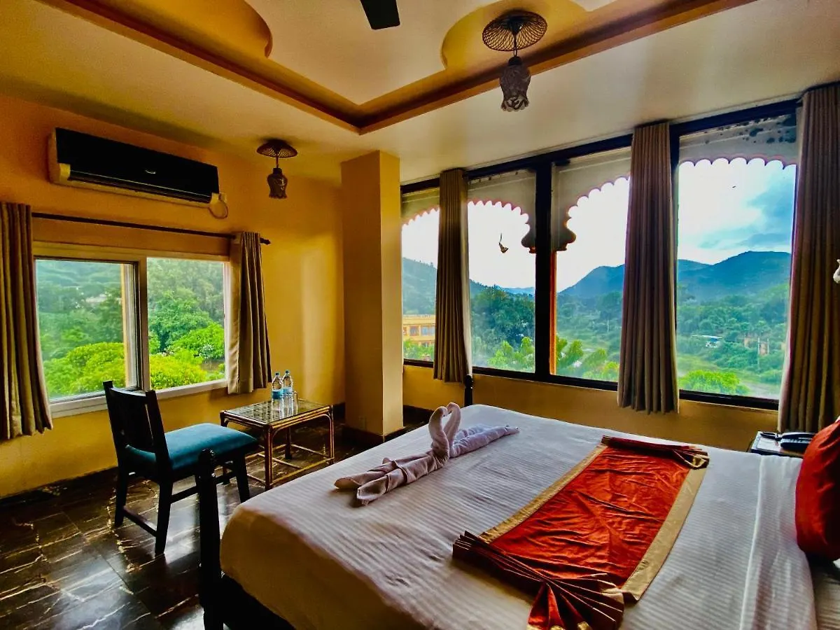 Aravali Valley Resort Udaipur 4*,